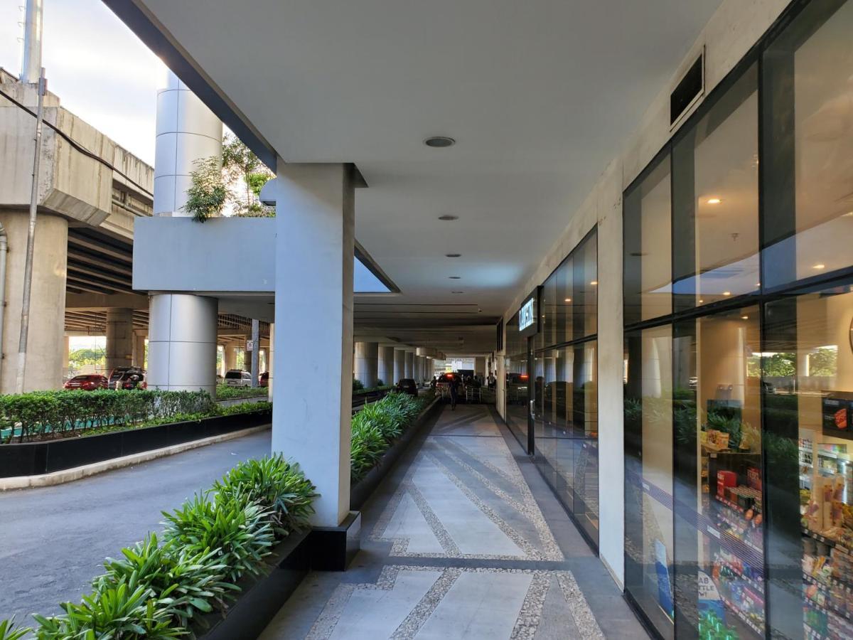 Cozyvilla At 81 Newport Blvd Walk To Naia T3 Marriott & Resorts World Casino & Newport Mall For 5 Pax Free Parking!!!! Pasay Buitenkant foto