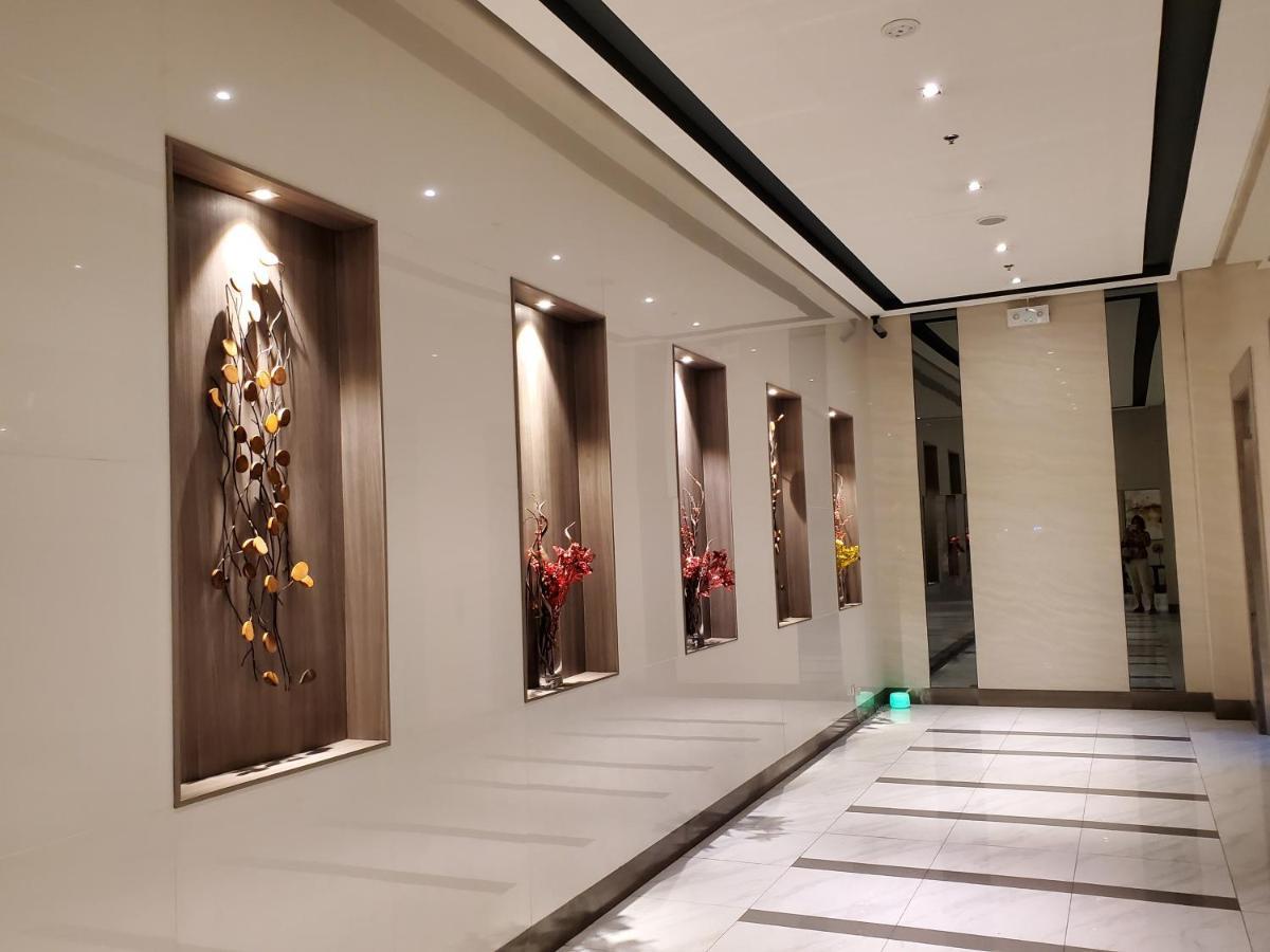 Cozyvilla At 81 Newport Blvd Walk To Naia T3 Marriott & Resorts World Casino & Newport Mall For 5 Pax Free Parking!!!! Pasay Buitenkant foto